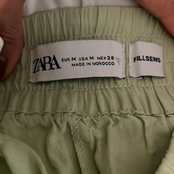 ZARA green high elastic waist flowy shorts - medium - Picture 3 of 3